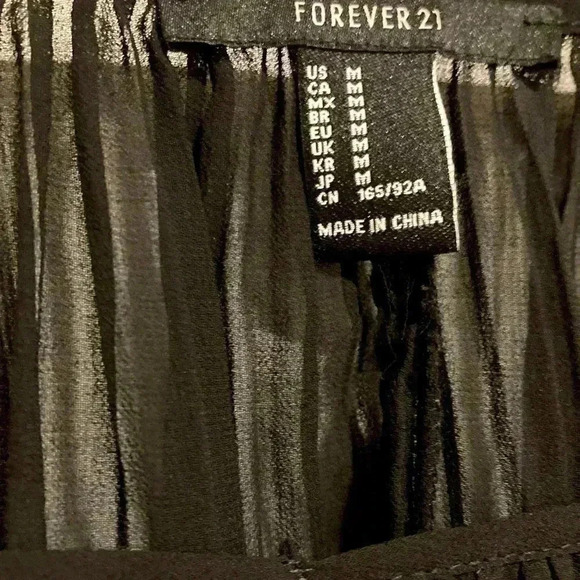 Forever 21 Women's Crop Top Size Medium (black) - Picture 3 of 6